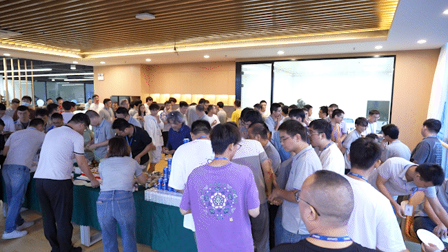 1698809263940817.gif 1698809263940817.gif